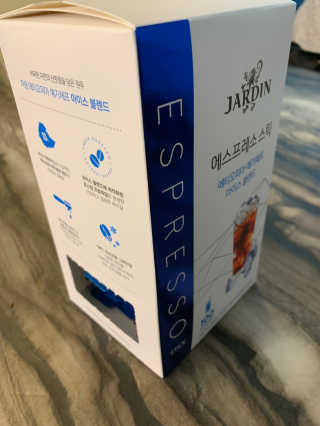 (주)쟈뎅 [쟈뎅] 에스프레소스틱 아이스블렌드 — 5점을 준 리뷰어가 2019년 4월 올린 사용 사진