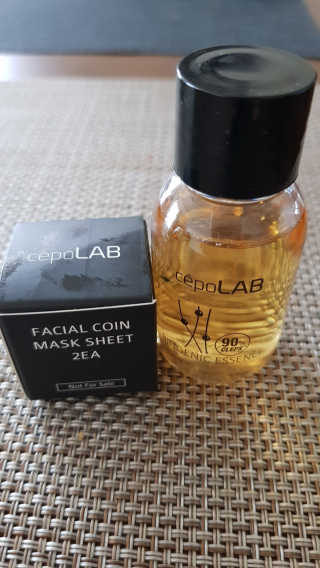 세포랩 바이오제닉 에센스 30ml 특별팩 — 3점을 준 리뷰어가 2018년 5월 올린 사용 사진