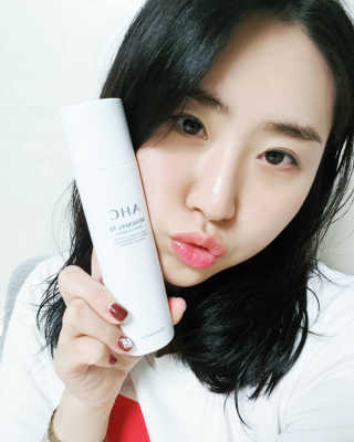 AHC 에이 에이치 씨 미니멀 10 워터리 에센스 — 3.17점을 준 리뷰어가 2018년 12월 올린 사용 사진