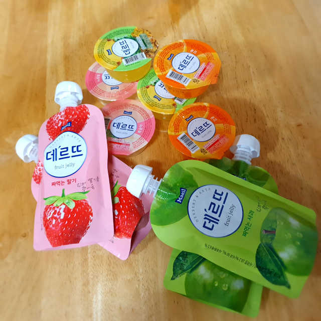 데르뜨 떠먹는 과일 3종, 짜먹는 과일 2종 총 10개 체험 리뷰 사진