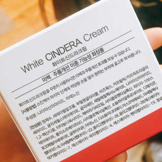 메이니 화이트 신드라 크림 70ml — 4.33점을 준 리뷰어가 2018년 4월 올린 사용 사진