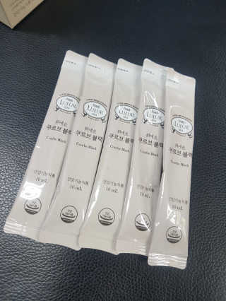 [하우투잇] 뤼에르 쿠르브 블랙 10ml x 30포 총 300ml — 5점을 준 리뷰어가 2020년 3월 올린 사용 사진