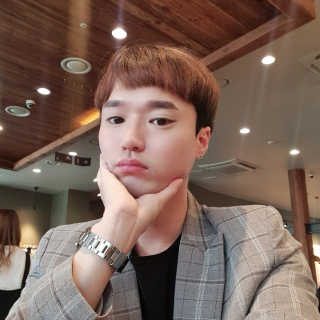 다슈코리아 다슈 맨즈 아쿠아 매트 쿠션 — 5점을 준 리뷰어가 2020년 3월 올린 사용 사진