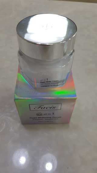 파시스 올인원 진주 화이트닝 크림 100ml — 4점을 준 리뷰어가 2018년 12월 올린 사용 사진