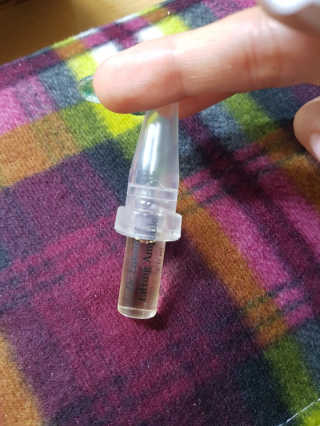 크리앙홀딩스 닥터 락슈미라 4D 리프팅 앰플 — 2점을 준 리뷰어가 2019년 7월 올린 사용 사진