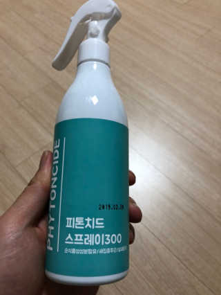 화목한가정 순수니아 피톤치드 스프레이 300ml — 5점을 준 리뷰어가 2019년 3월 올린 사용 사진