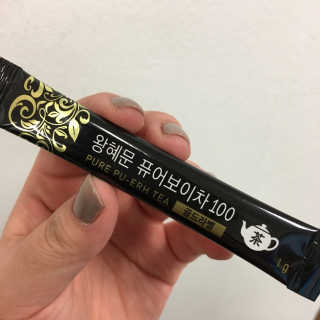 넥스트비티 왕혜문 퓨어 보이차 100 골드라벨 — 4.17점을 준 리뷰어가 2017년 11월 올린 사용 사진