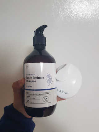 달리프 베러 퍼퓸 샴푸 1000ml 레이니데이 or 일랑로즈 — 5점을 준 리뷰어가 2018년 11월 올린 사용 사진