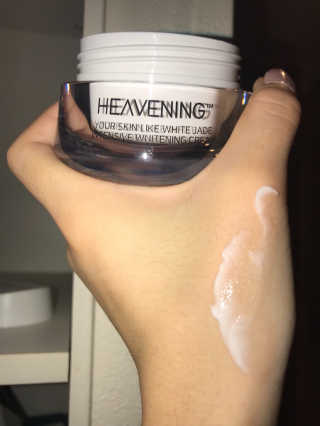 헤브닝 인텐시브 화이트닝크림 50ml — 5점을 준 리뷰어가 2018년 9월 올린 사용 사진