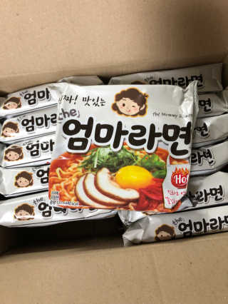 라면 그대로가 제일 맛있는 더엄마라면 — 3점을 준 리뷰어가 2019년 6월 올린 사용 사진