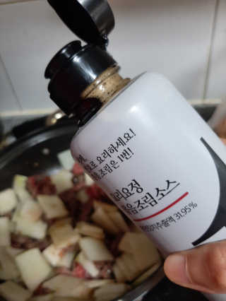 요요랩 요리요정 NO.1 볶음조림소스 420ml — 5점을 준 리뷰어가 2019년 10월 올린 사용 사진
