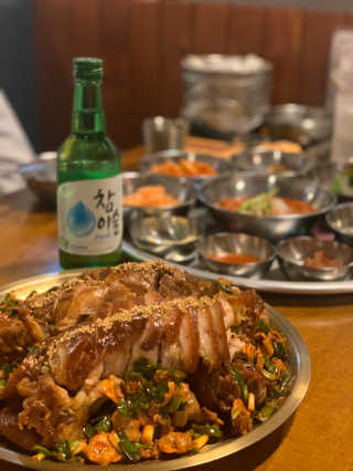 [동네맛집족발] 4개 족발 중 택1 — 4.5점을 준 리뷰어가 2020년 2월 올린 사용 사진