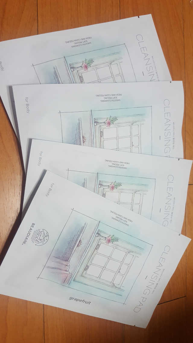 뷰디아니 바디 클렌징 패드 리뷰 사진