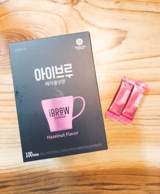한국맥널티 아이브루 헤이즐넛향 100T — 5점을 준 리뷰어가 2019년 10월 올린 사용 사진