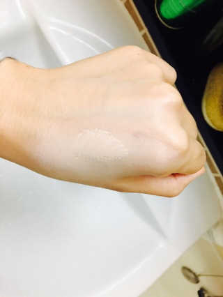 로트리 미라클 커버 메쉬 팩트 SPF42 PA++ — 4점을 준 리뷰어가 2016년 9월 올린 사용 사진