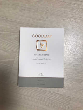 GoodDay Skincare GoodDay 강황 마스크 — 4.5점을 준 리뷰어가 2020년 1월 올린 사용 사진
