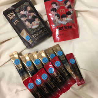 한국야쿠르트 콜드브루, 핫브루 액상스틱 BTS 일러스트 — 5점을 준 리뷰어가 2018년 11월 올린 사용 사진