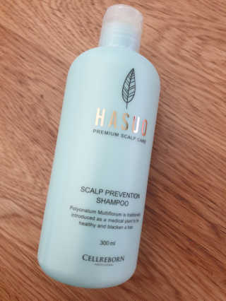 셀리본 하수오 내츄럴 프리벤션 탈모관리 샴푸 300ml — 5점을 준 리뷰어가 2019년 11월 올린 사용 사진