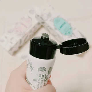 랑피드 블랑 & 로제 치약 — 5점을 준 리뷰어가 2017년 9월 올린 사용 사진