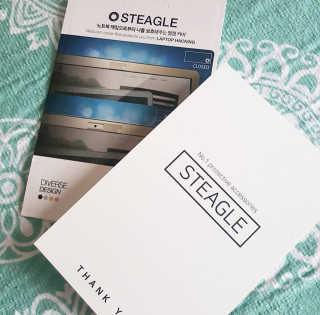 스티글 STEAGLE 검정색과 은색 웹캠 덮개 — 5점을 준 리뷰어가 2018년 3월 올린 사용 사진