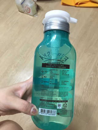 프레시팝 그린허브 레시피 샴푸 — 5점을 준 리뷰어가 2018년 8월 올린 사용 사진