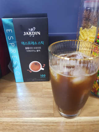 (주)쟈뎅 쟈뎅 에스프레소 스틱 아메리카노 블랙 — 5점을 준 리뷰어가 2018년 10월 올린 사용 사진