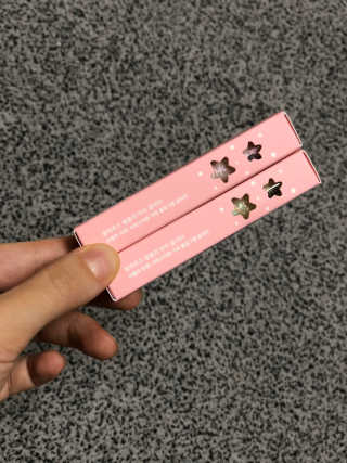 [블랙루즈] 펄블리 아이 글리터 2종 — 4점을 준 리뷰어가 2019년 1월 올린 사용 사진