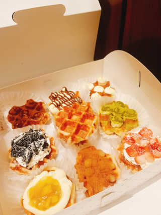 [베러댄와플_수내역점] 10가지 맛 미니와플샘플러 — 5점을 준 리뷰어가 2019년 2월 올린 사용 사진