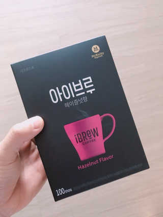 한국맥널티 아이브루 헤이즐넛향 100T — 5점을 준 리뷰어가 2019년 11월 올린 사용 사진