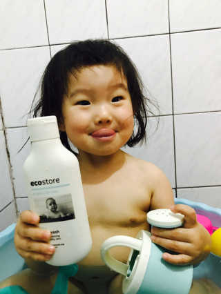엘루스벤 에코스토어_베이비 바디워시_200ML — 4.17점을 준 리뷰어가 2017년 6월 올린 사용 사진