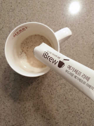 한국맥널티 아이브루 라떼 10T 3종 — 5점을 준 리뷰어가 2020년 3월 올린 사용 사진