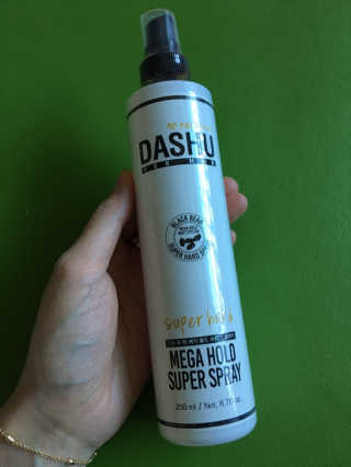 다슈코리아 다슈 포 맨 프리미엄 메가 홀드 슈퍼 스프레이 250ml — 3.5점을 준 리뷰어가 2019년 2월 올린 사용 사진