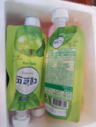 데르뜨 떠먹는 과일 3종, 짜먹는 과일 2종 총 10개 체험 — 5점을 준 리뷰어가 2020년 3월 올린 사용 사진