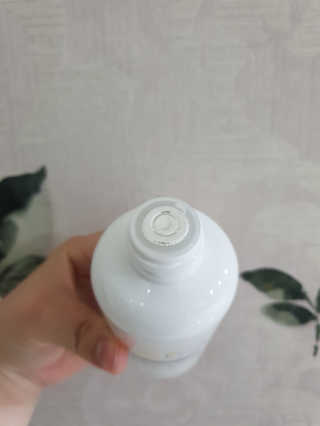 이솔화장품 이솔 세범 리스 포어 토너 200ml — 5점을 준 리뷰어가 2018년 8월 올린 사용 사진