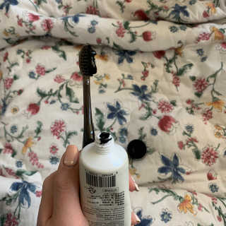 the naked object 디블랙팩치약 디블랙칫솔 세트 — 4.5점을 준 리뷰어가 2020년 3월 올린 사용 사진