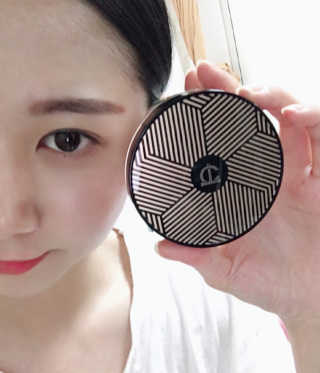 투쿨포스쿨 아트클래스 스튜디오 드 땅뜨 글로우 커버쿠션 — 4점을 준 리뷰어가 2018년 6월 올린 사용 사진