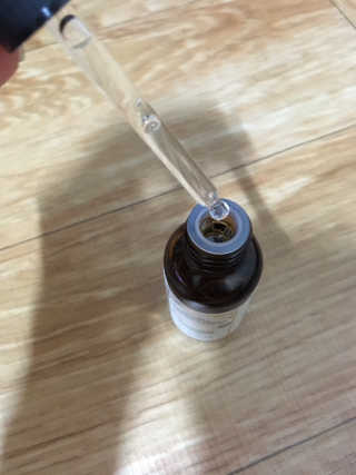 [스킨큐어] 산다화 비타민C 화이트닝 에센스 30ml — 4.5점을 준 리뷰어가 2019년 7월 올린 사용 사진