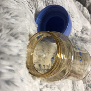 유비맘 PPSU 젖병 노꼭지_200ml_컬러 랜덤 발송 — 5점을 준 리뷰어가 2019년 12월 올린 사용 사진