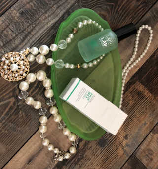 Dr. vita clinic K plus red-x essence — 4.33점을 준 리뷰어가 2018년 10월 올린 사용 사진