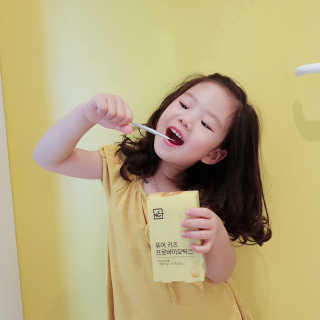 네츄럴굿띵스 퓨어 키즈 프로바이오틱스 60포 — 5점을 준 리뷰어가 2018년 9월 올린 사용 사진