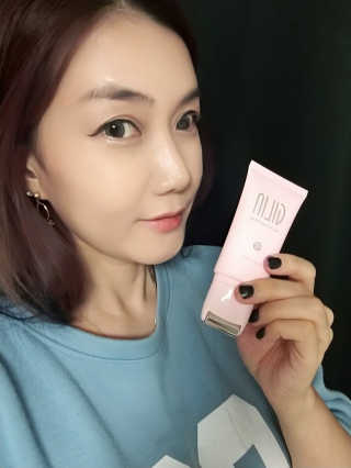 벨라수 기린 넥프팅 크림 — 5점을 준 리뷰어가 2018년 10월 올린 사용 사진