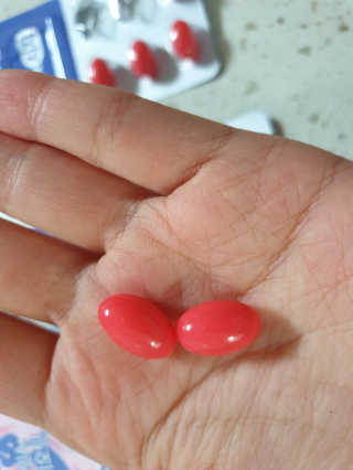 지지랩 [먹는히알루론산] 피부가 촉촉해지지 500mg x 12캡슐 — 3.5점을 준 리뷰어가 2019년 11월 올린 사용 사진