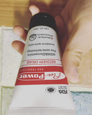플렉스파워에이더블유에스 리커버리크림 30ml — 3.67점을 준 리뷰어가 2017년 5월 올린 사용 사진