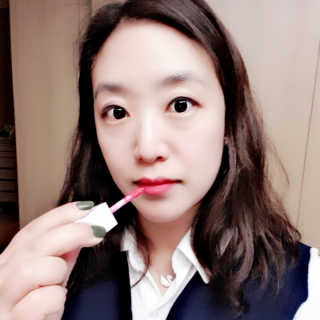 터치인솔 프리티필터 쉬폰 벨벳 립틴트 — 4.33점을 준 리뷰어가 2018년 10월 올린 사용 사진