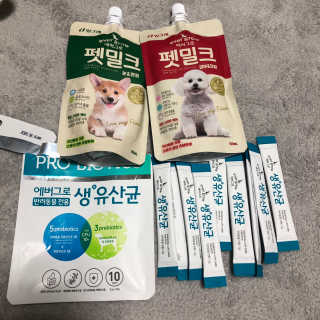 [빙그레] 에버그로 생유산균 1봉（10포입）+펫밀크2팩 — 3점을 준 리뷰어가 2019년 3월 올린 사용 사진
