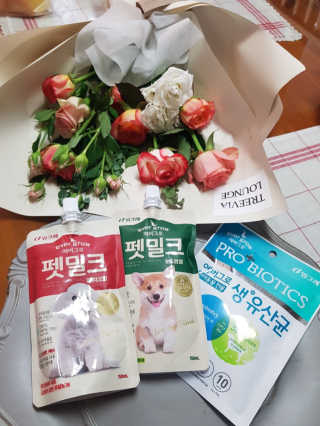 [빙그레] 에버그로 생유산균 1봉（10포입）+펫밀크2팩 — 4.5점을 준 리뷰어가 2019년 5월 올린 사용 사진