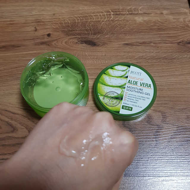 지고트 네추럴 알로에베라 모이스춰 수딩젤 300ml 리뷰 사진