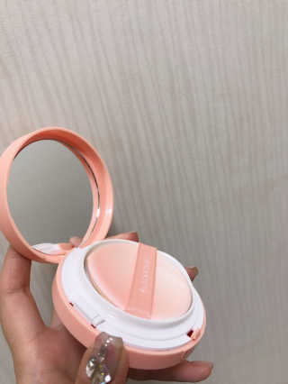 [블랙루즈] 피치 커버 벨벳 쿠션 2종 중 택1 — 5점을 준 리뷰어가 2019년 10월 올린 사용 사진