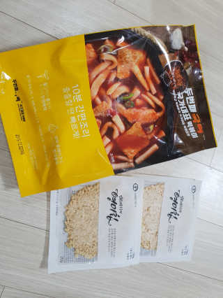 두번째 국떡 국가대표 떡볶이 1팩 + 영미칩 2봉 증정 — 5점을 준 리뷰어가 2019년 2월 올린 사용 사진