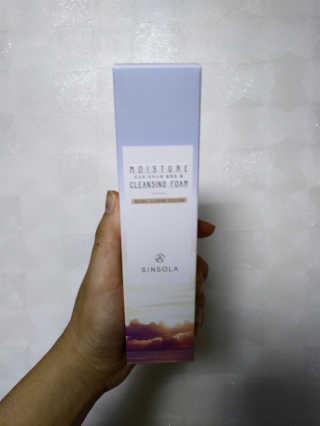 신소라 코스메틱 SINSOLA COSMETIC 신소라 모이스춰 클렌징폼 — 4점을 준 리뷰어가 2017년 11월 올린 사용 사진